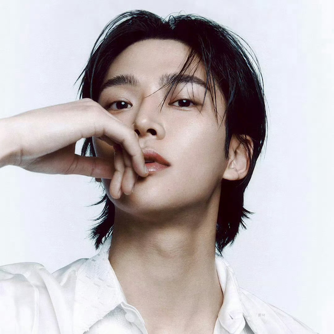 로운의 최신 사진