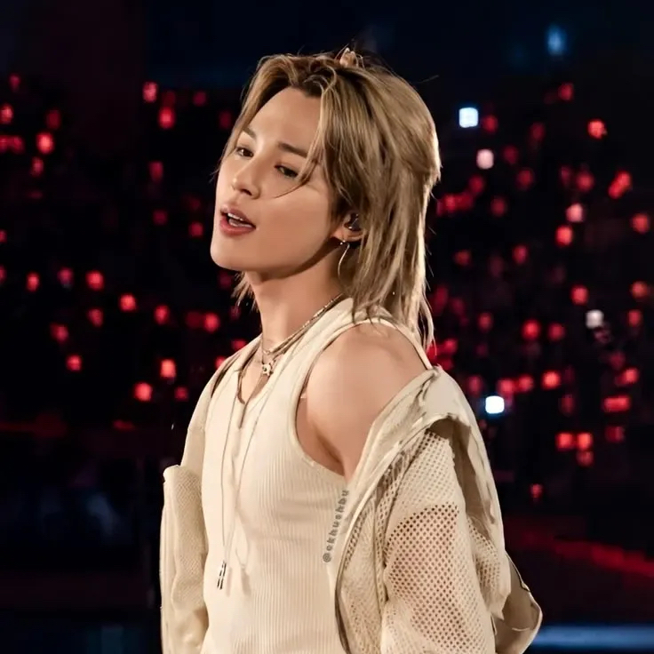 Foto aktivitas terbaru Jimin (BTS)