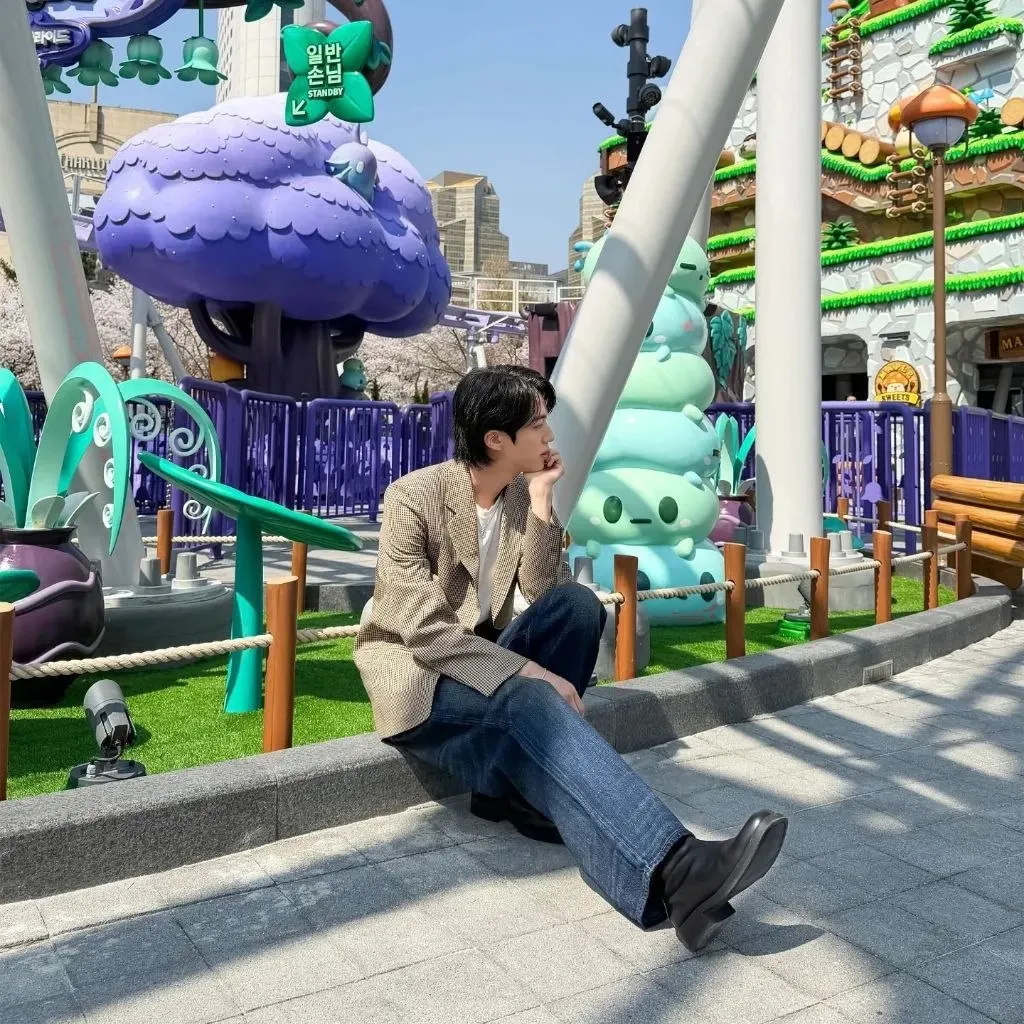 Foto terbaru Jin (BTS)