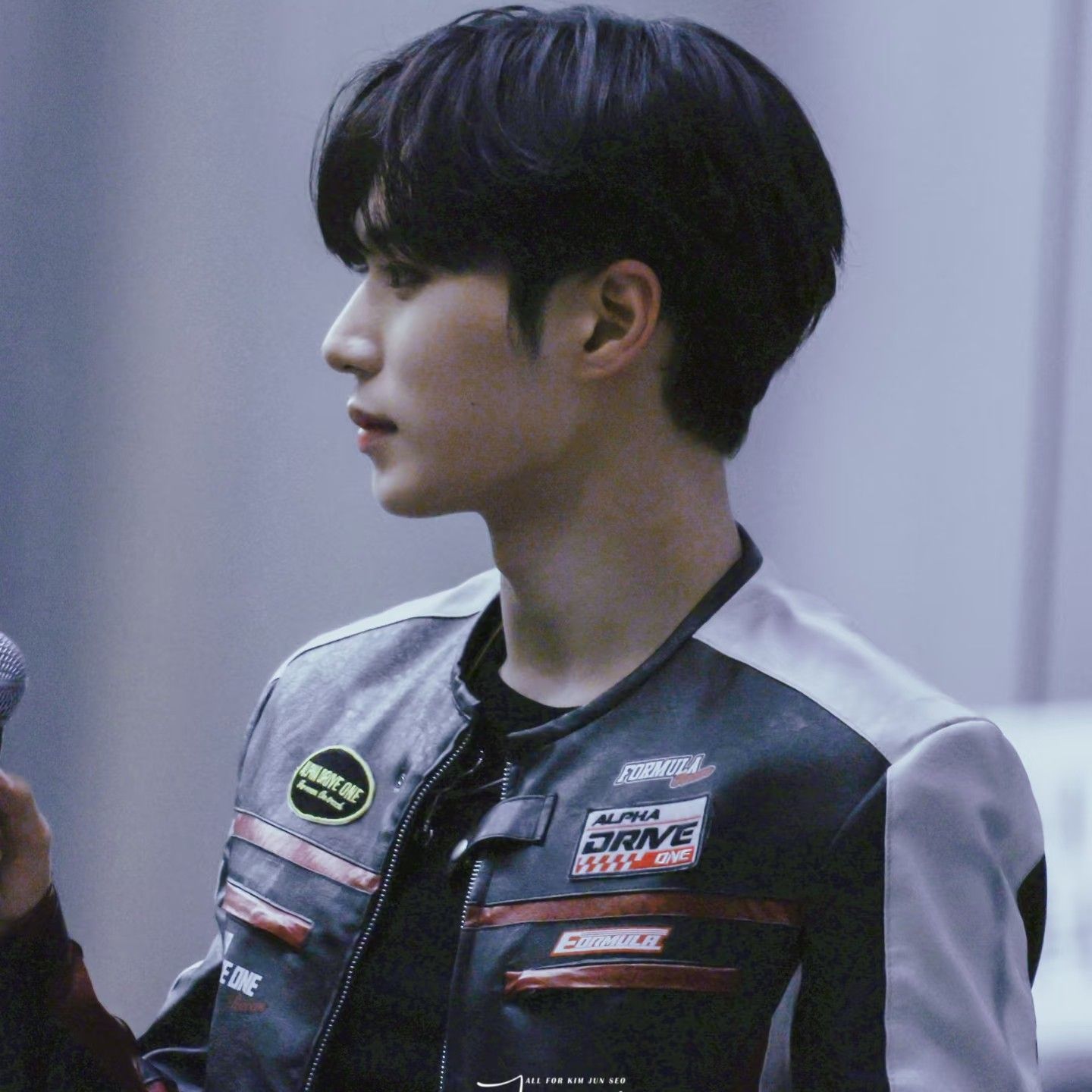 Behind-the-scenes cut of Kim Junseo (ALPHA DRIVE ONE)