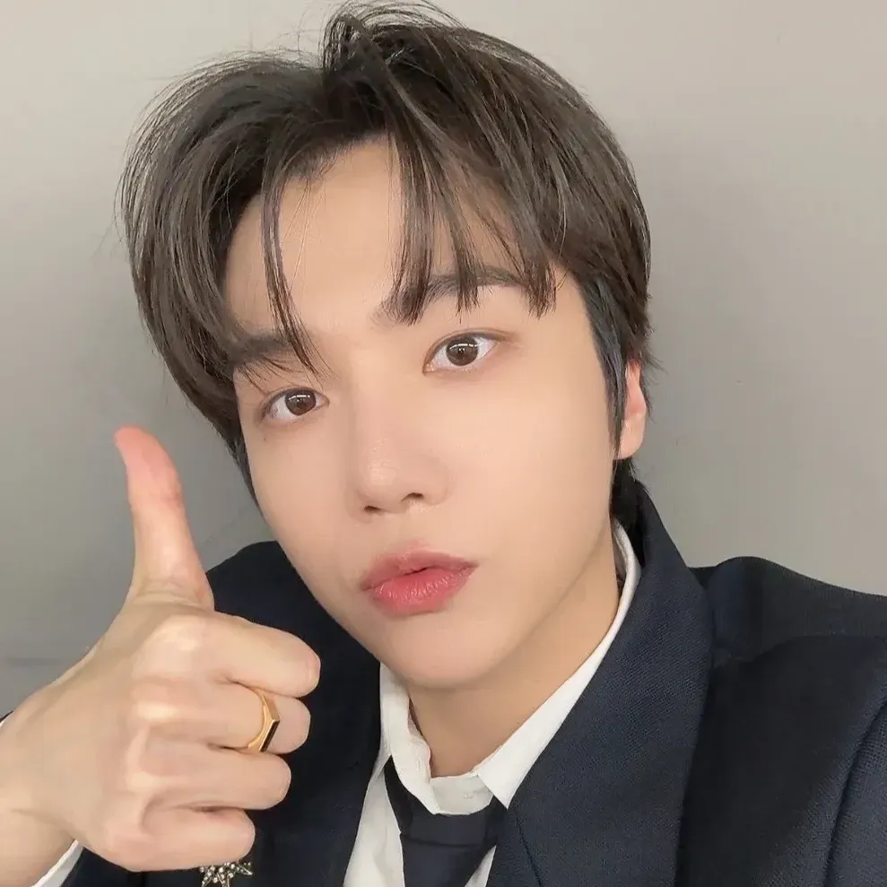 진호 (펜타곤) 최근 활동샷