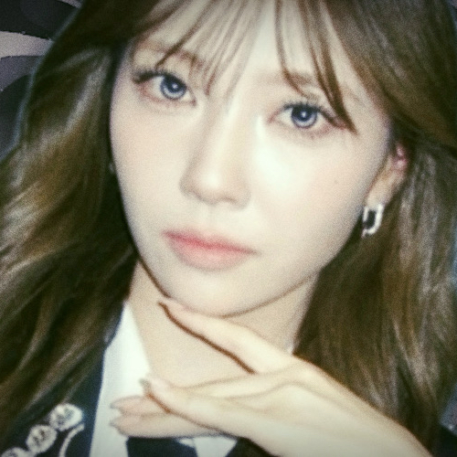 A moment captured by Mayuka (NiziU)'s fan