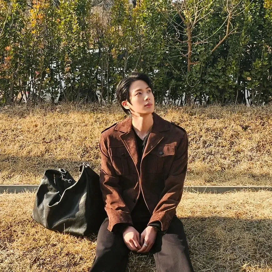 진 (방탄소년단) 최근 활동샷