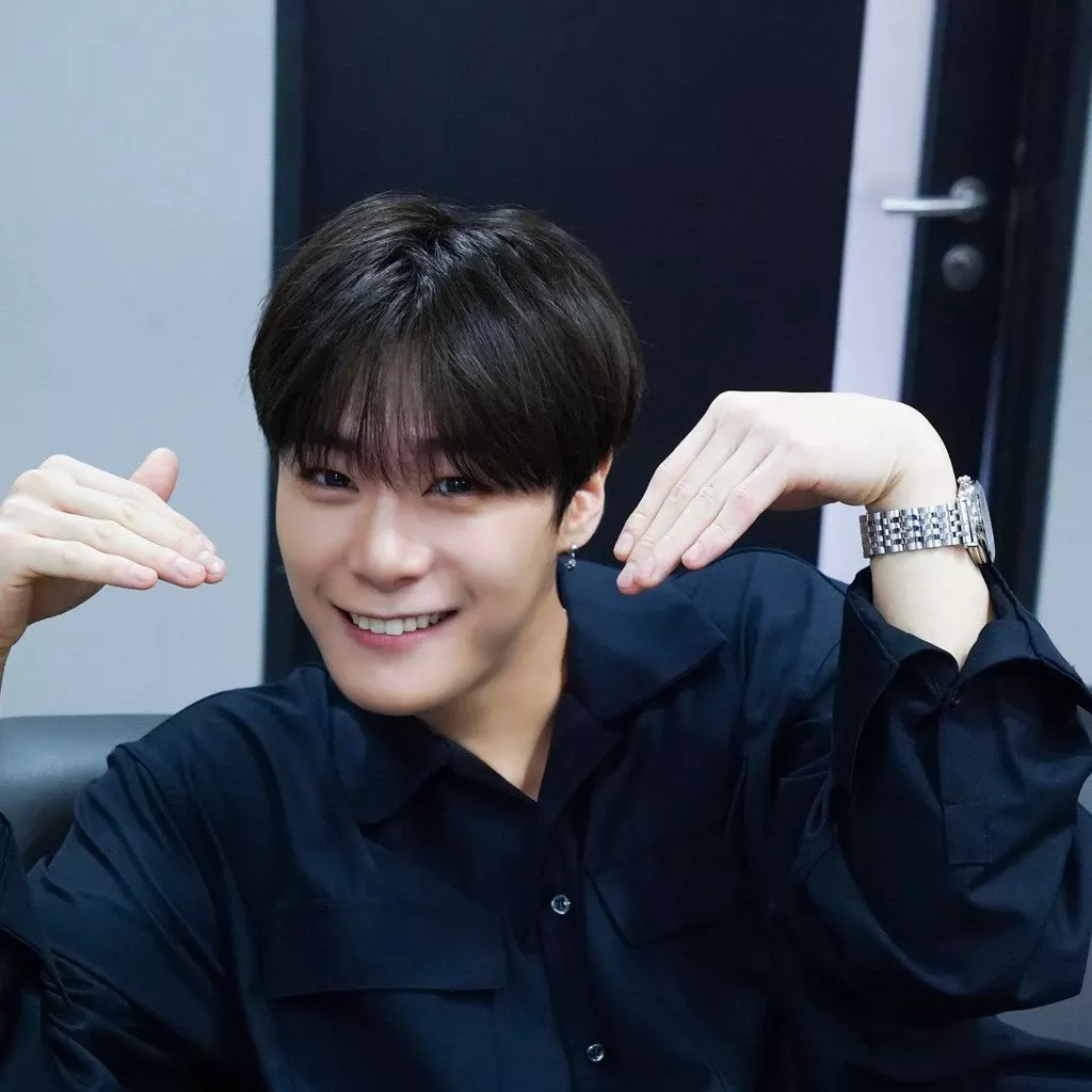 Behind-the-scenes cut of Moonbin (ASTRO)