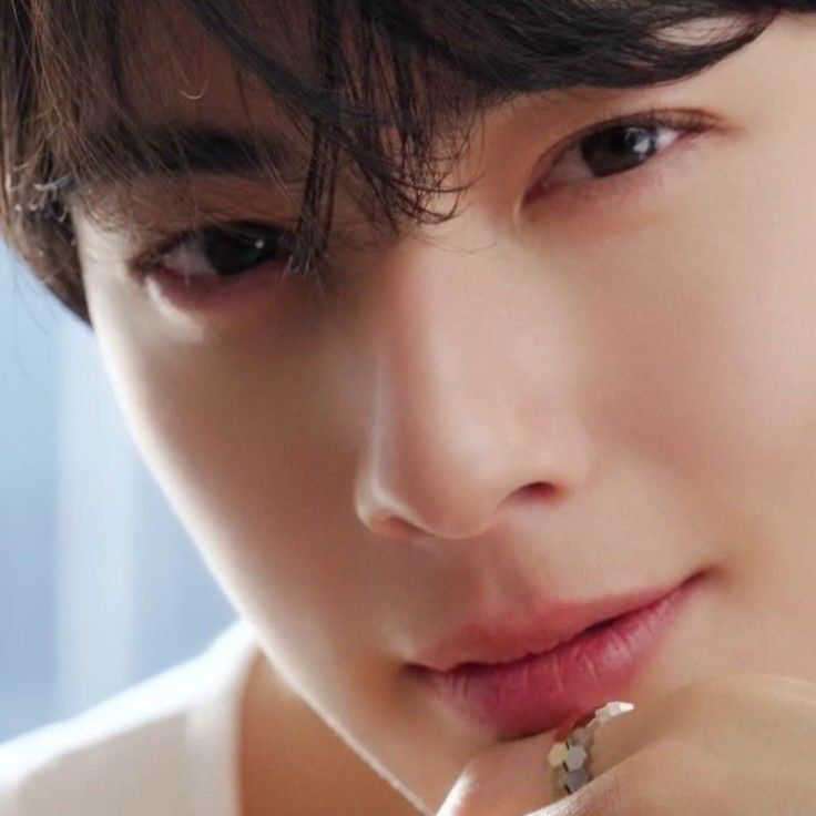 A moment captured by Eunwoo (ASTRO)'s fan