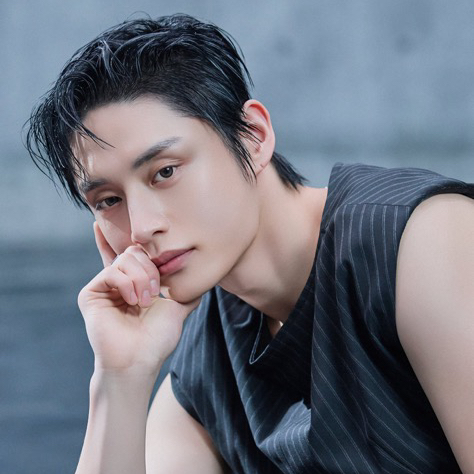Recent activity shot of Kim Jiwoong (ZEROBASEONE)
