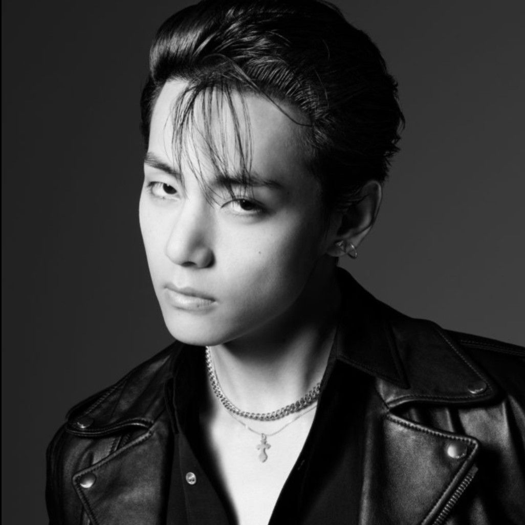 뷔 (방탄소년단) 최근 활동샷