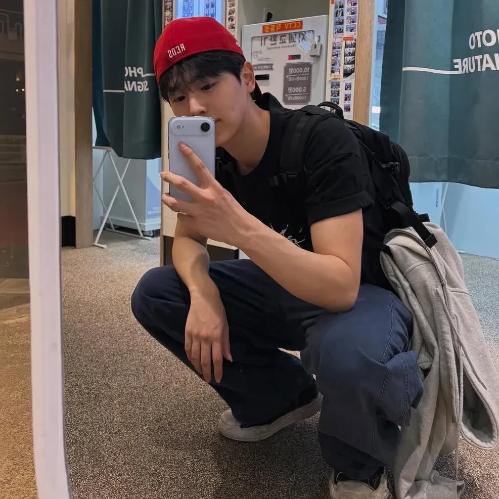 Latest photo of Choi Byungchan