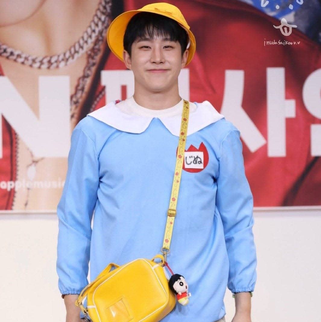 Behind-the-scenes cut of Jinjin (ASTRO)