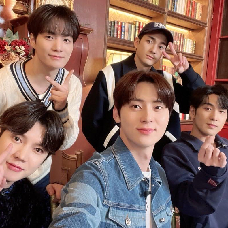 뉴이스트 최근 활동샷