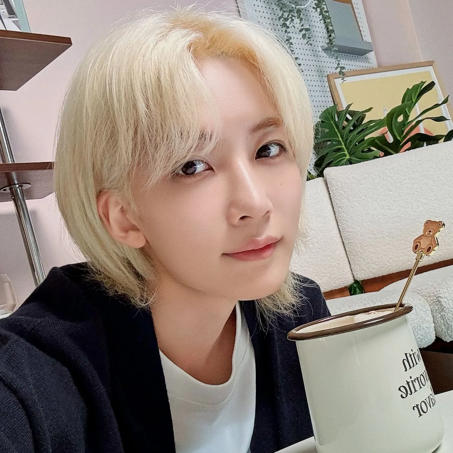 Behind-the-scenes cut of Jeonghan (SEVENTEEN)