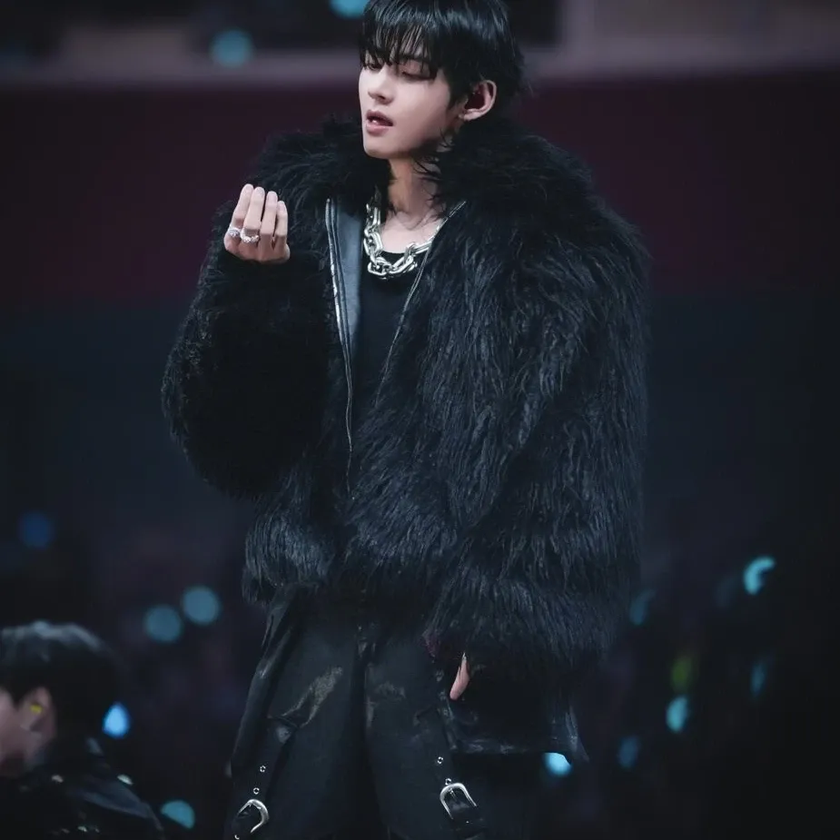 Foto terbaru V (BTS)