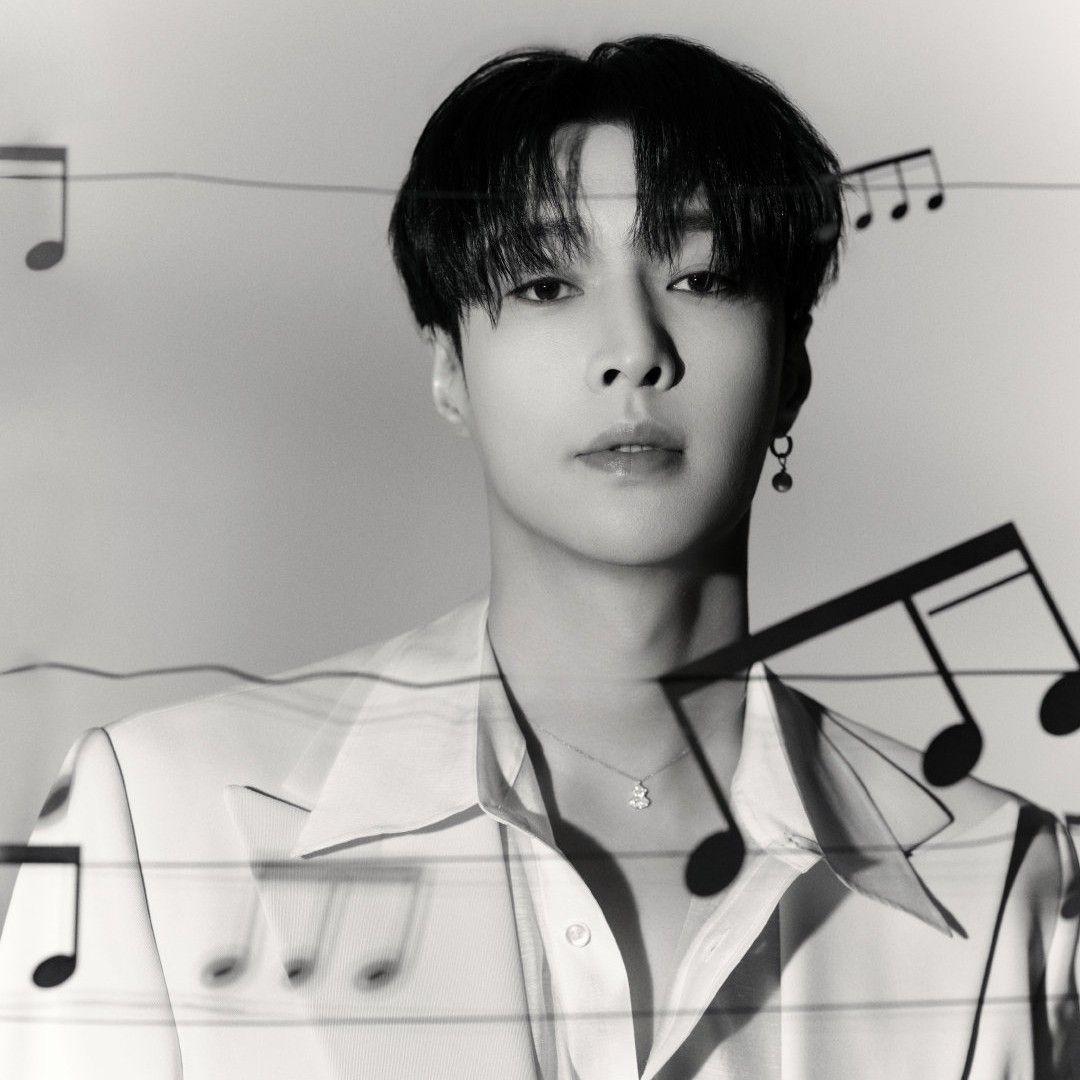 A moment captured by Lay (EXO)'s fan