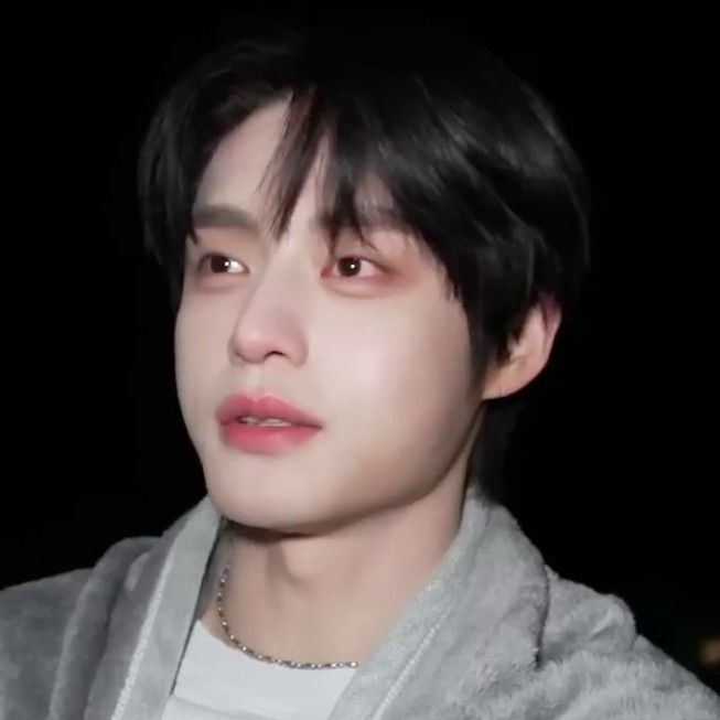 金地雄 (ZEROBASEONE)粉絲拍下的瞬間