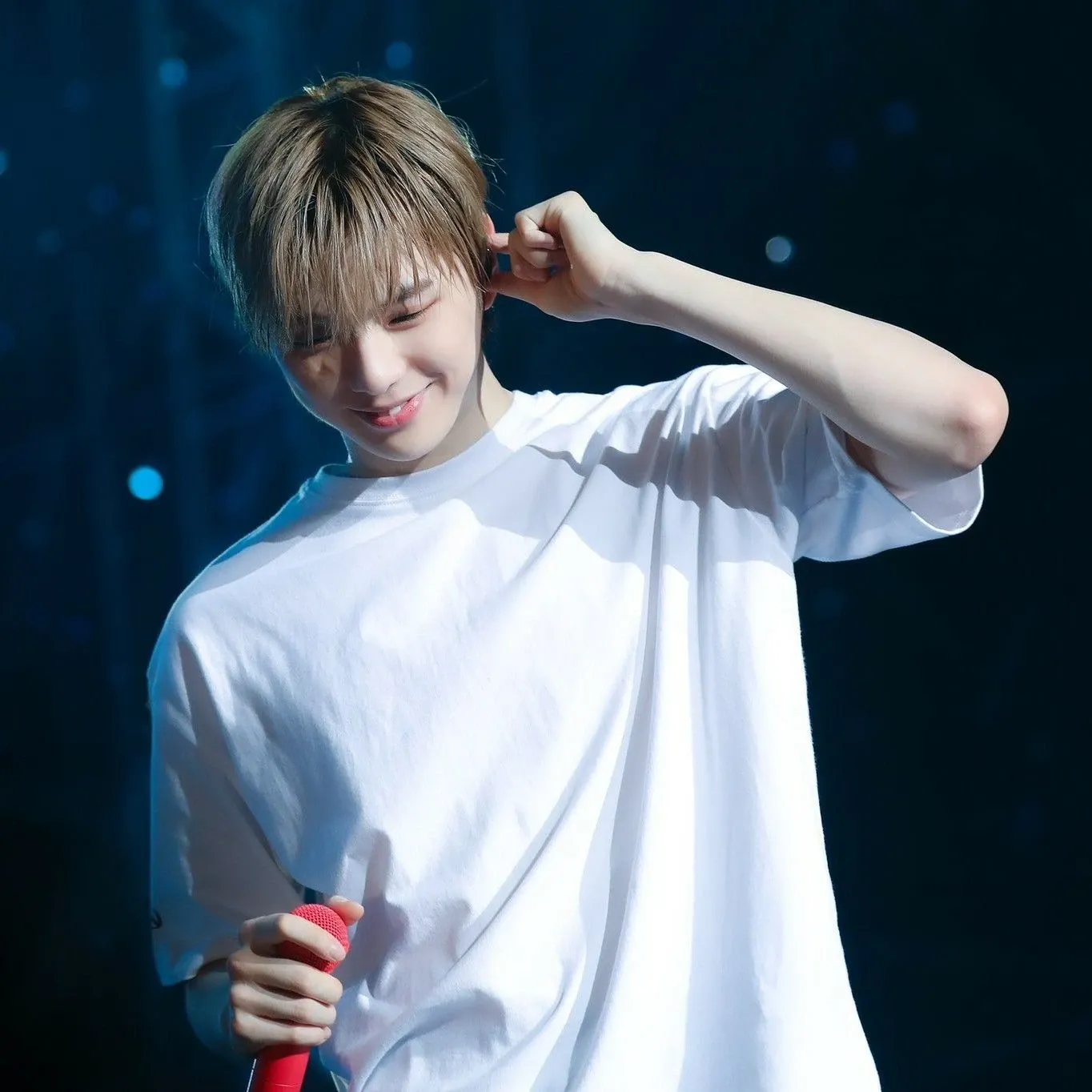 강다니엘 최근 활동샷