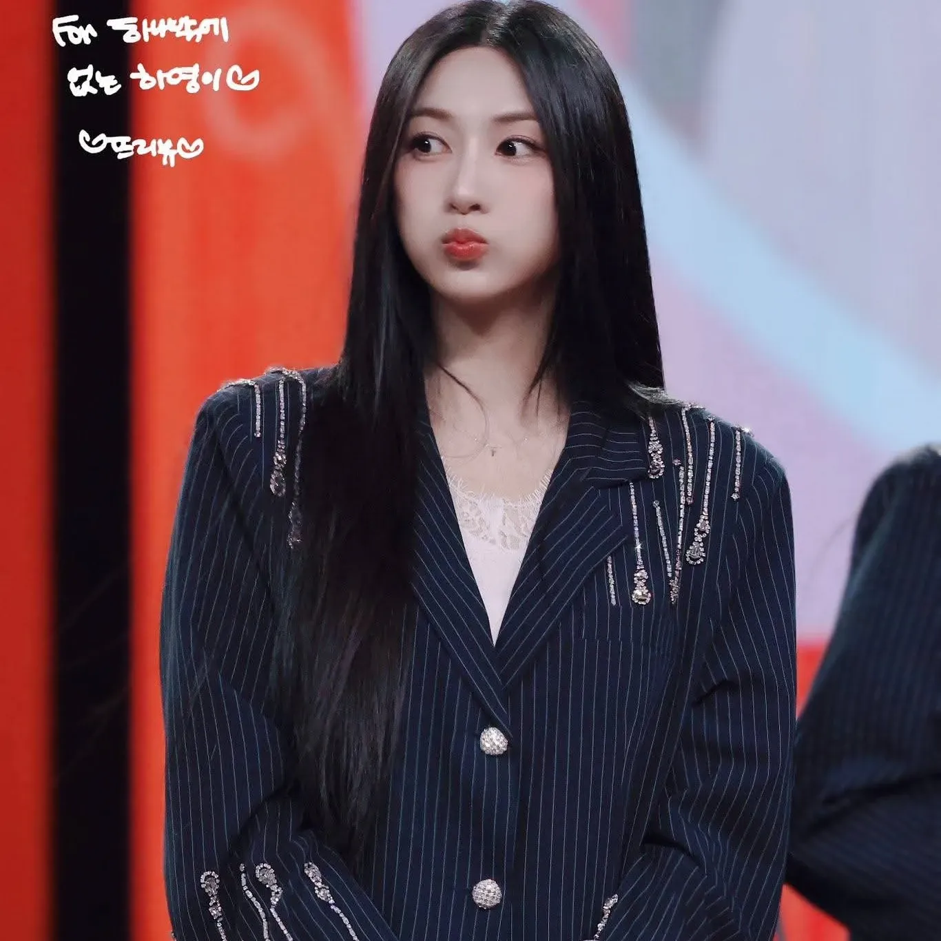 吴夏荣 (Apink)的最新活动照片