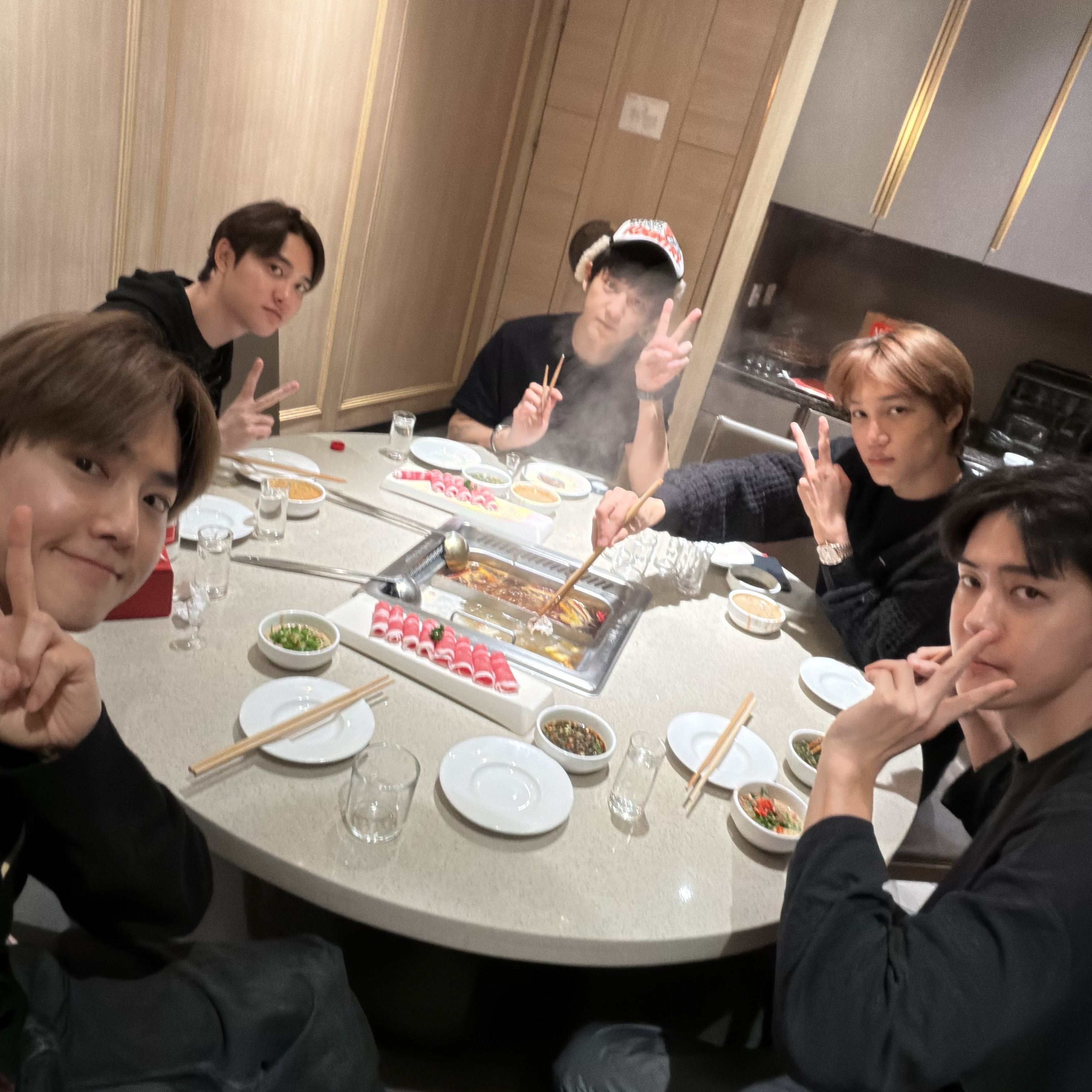 EXO 최근 활동샷