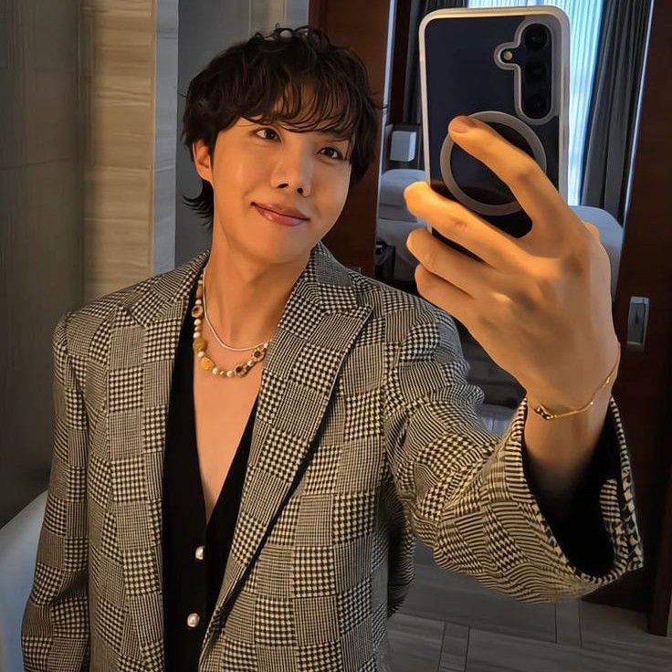 Potret di balik layar j-hope (BTS)