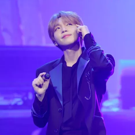 Recent activity shot of Jeong Sewoon