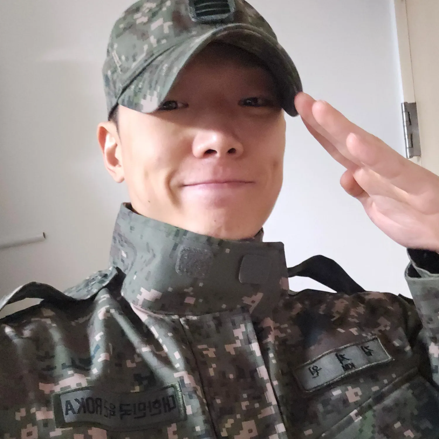 Latest photo of BOBBY (iKON)