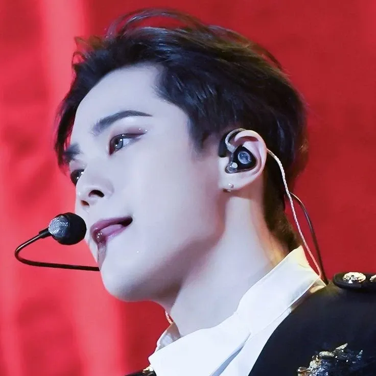 A moment captured by Moonbin (ASTRO)'s fan