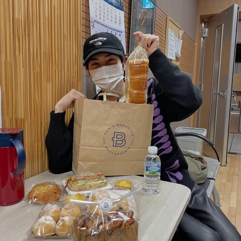 Recent activity shot of Shinwon (PENTAGON)