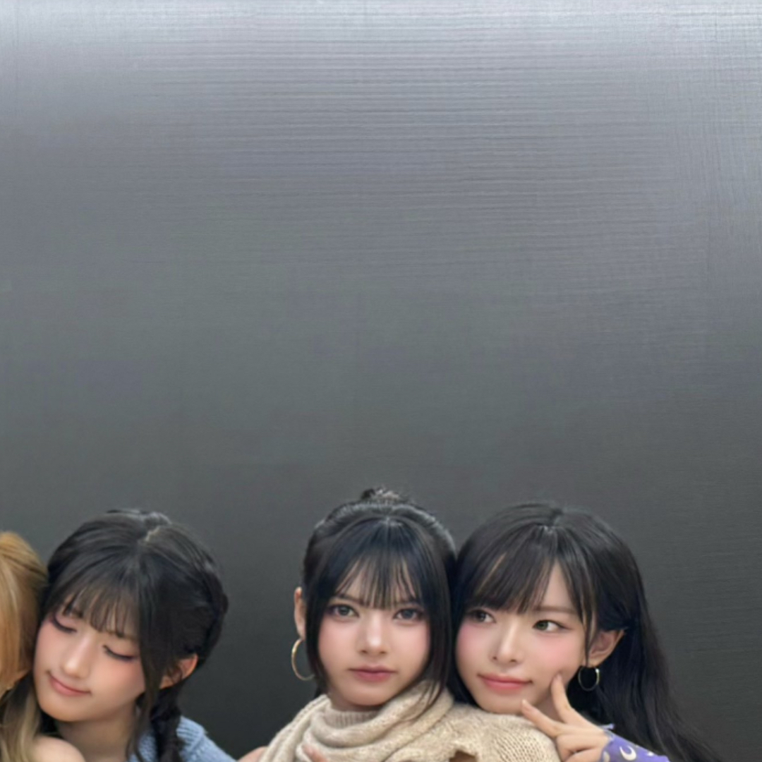 A moment captured by SAY MY NAME's fan