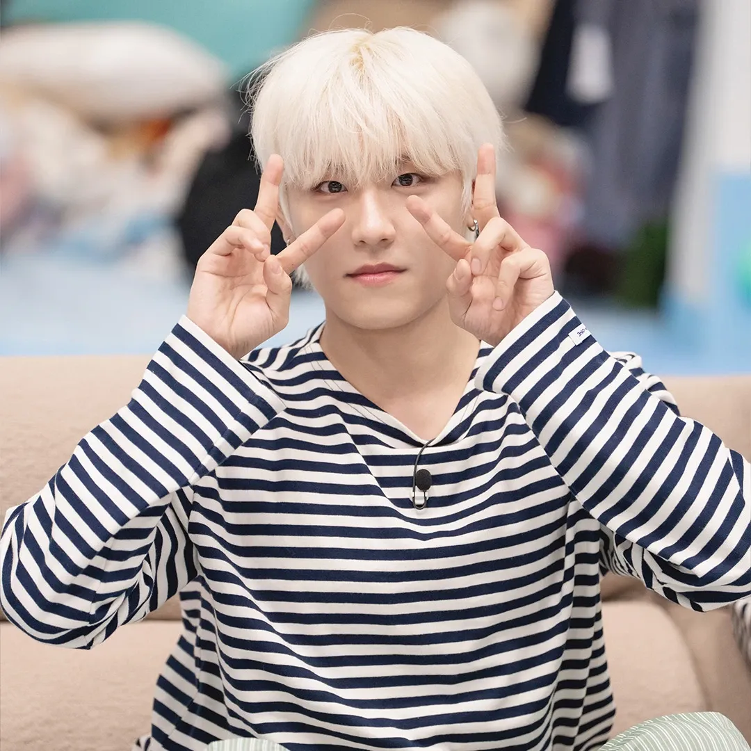 朴佑镇 (AB6IX)的幕后花絮