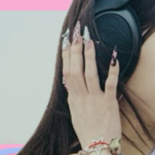 Behind-the-scenes cut of Mayuka (NiziU)