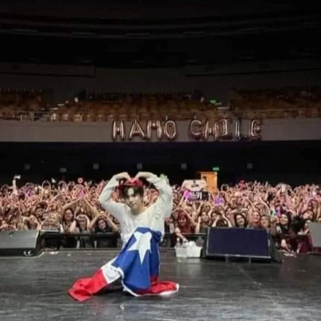 A moment captured by Rocky's fan