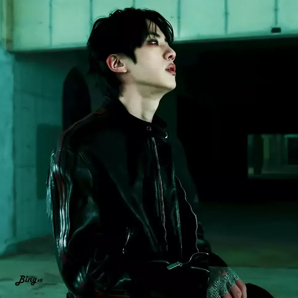 Behind-the-scenes cut of Jin (BTS)