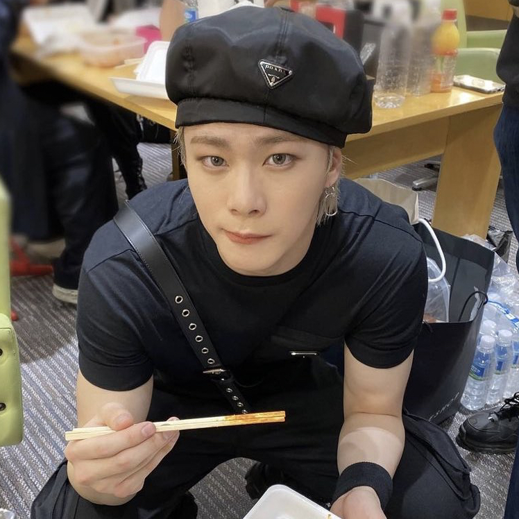 Latest photo of Moonbin (ASTRO)