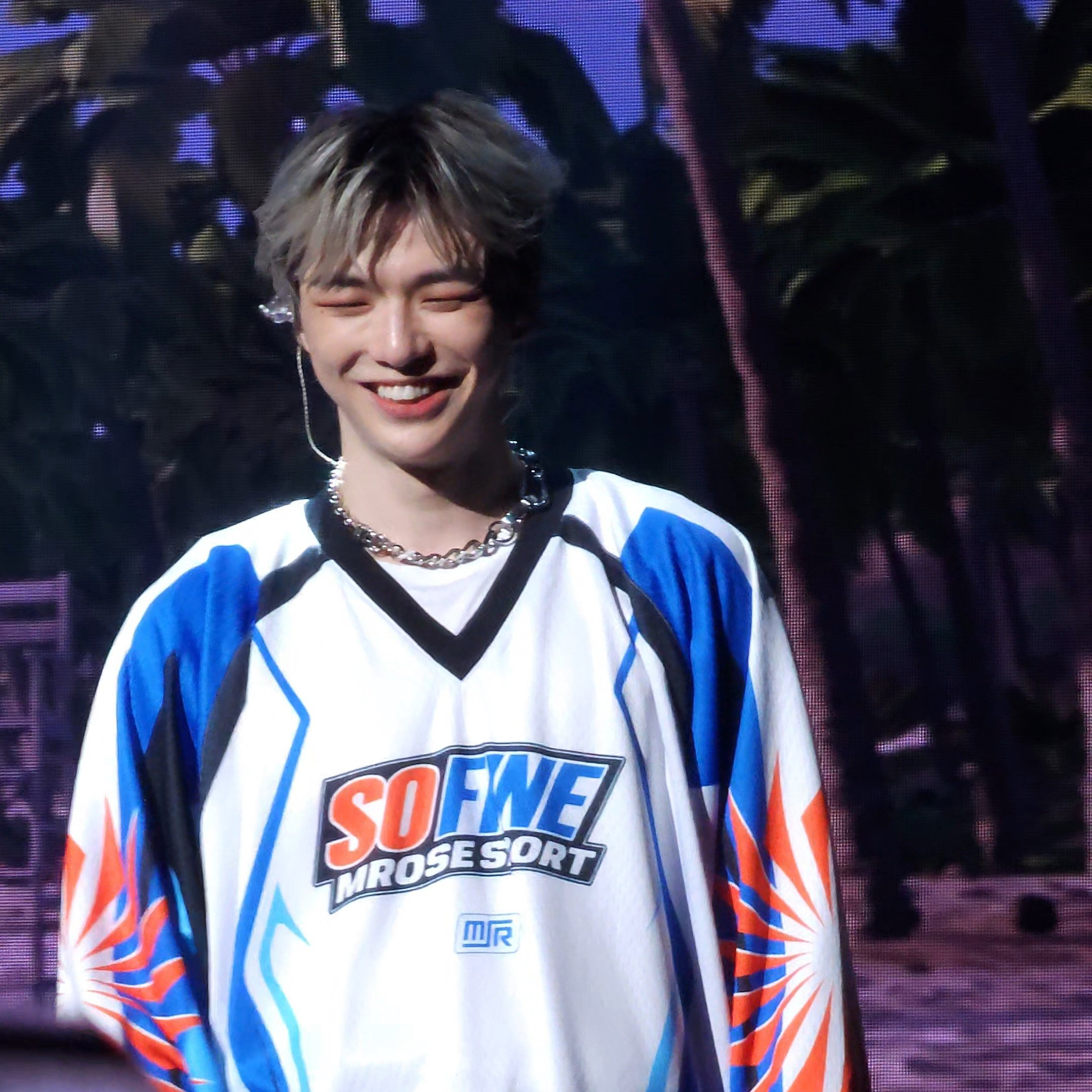 강다니엘의 비하인드 컷