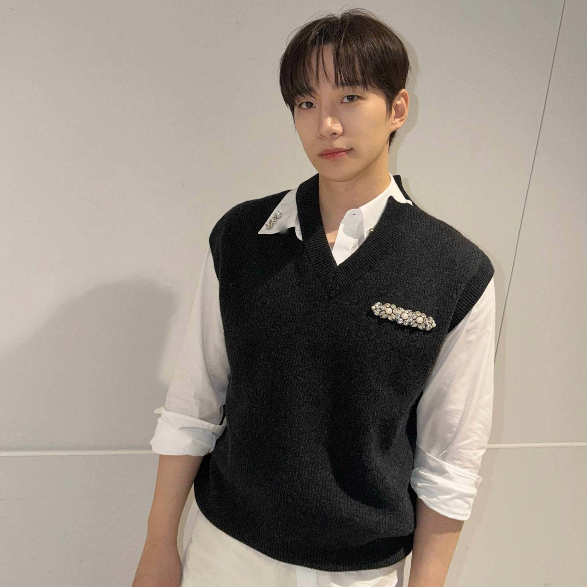 Behind-the-scenes cut of Junho (2PM)