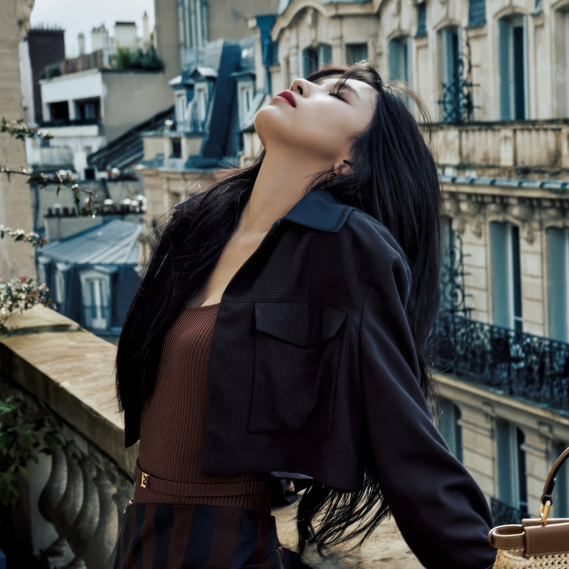 Behind-the-scenes cut of TWICE