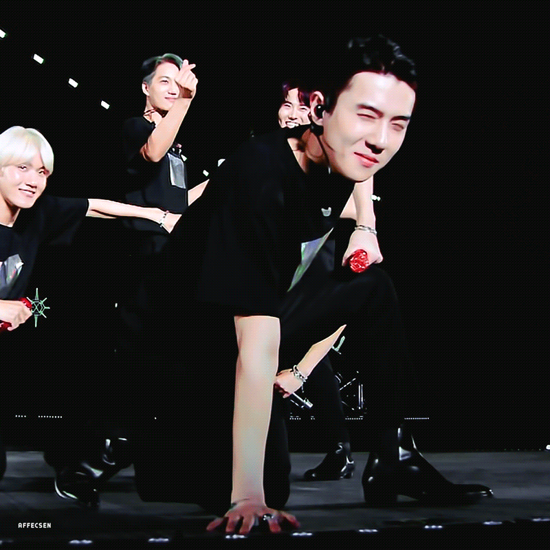 Foto aktivitas terbaru Sehun (EXO)