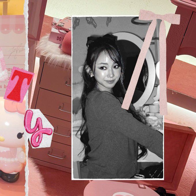 A moment captured by Dita's fan