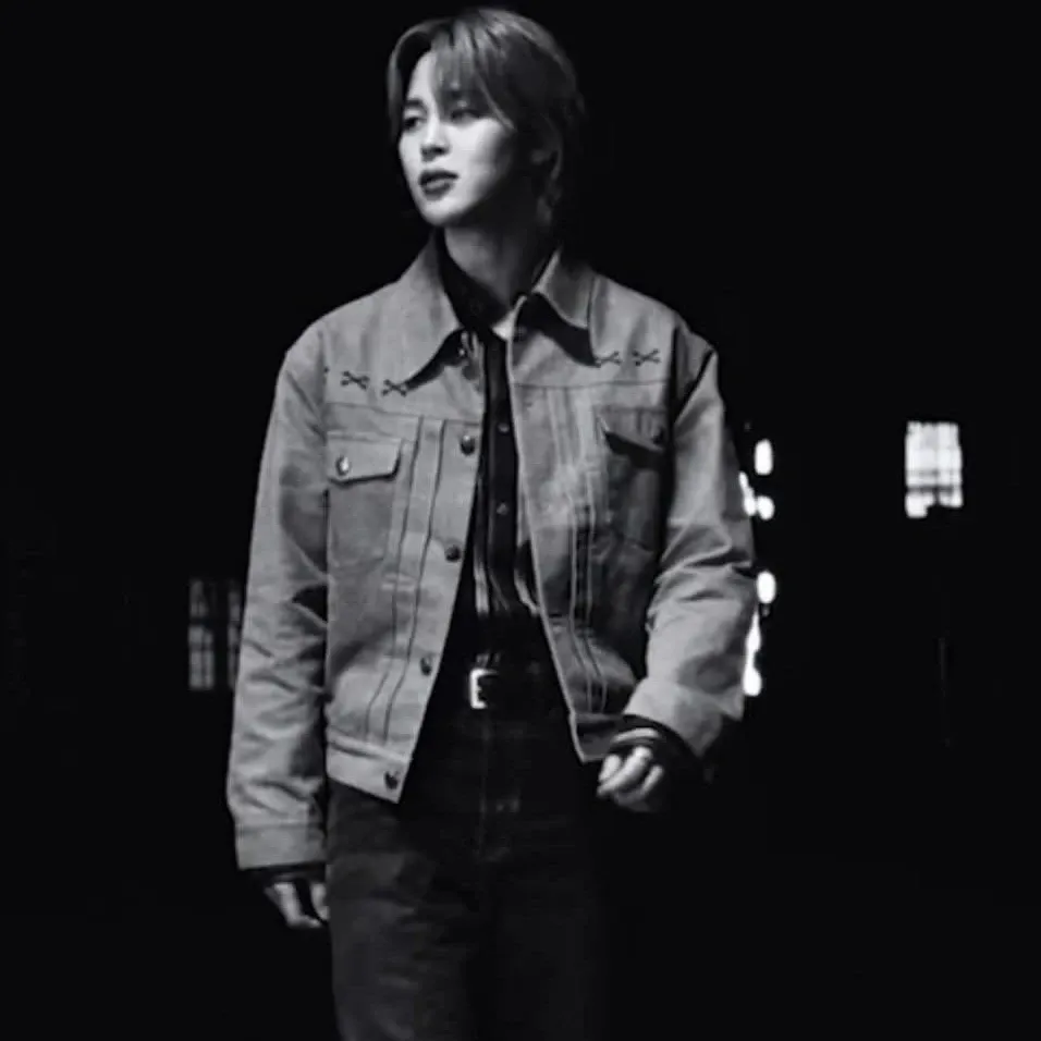 Foto aktivitas terbaru Jimin (BTS)
