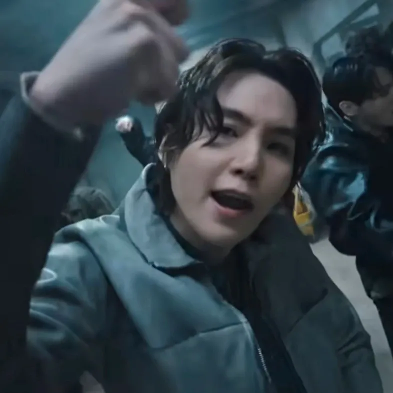 Latest photo of SUGA (BTS)