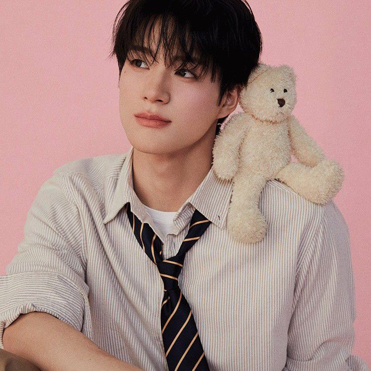 Behind-the-scenes cut of Jeno (NCT DREAM)
