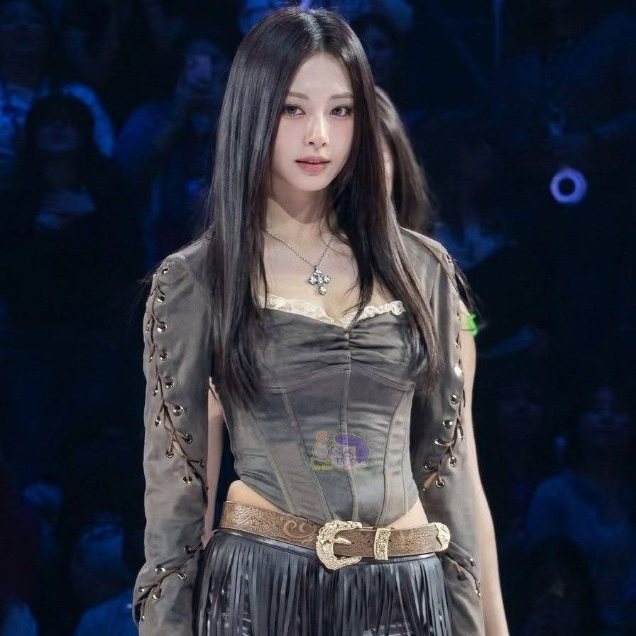 쯔위 (TWICE)의 비하인드 컷