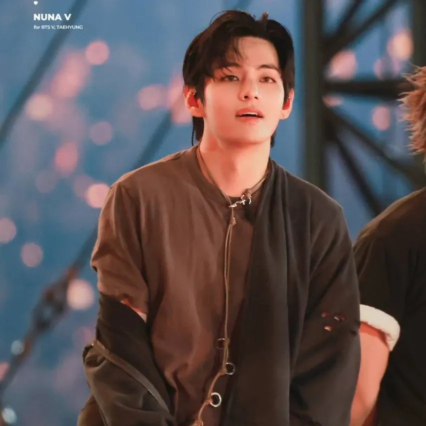 Momen yang diabadikan oleh penggemar V (BTS)