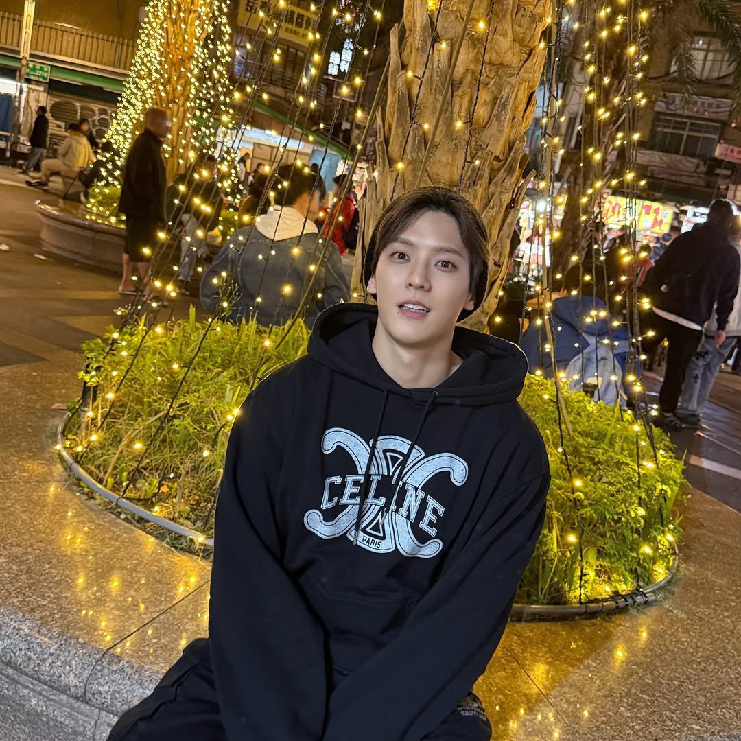 Recent activity shot of Lee Minhyuk (BTOB)