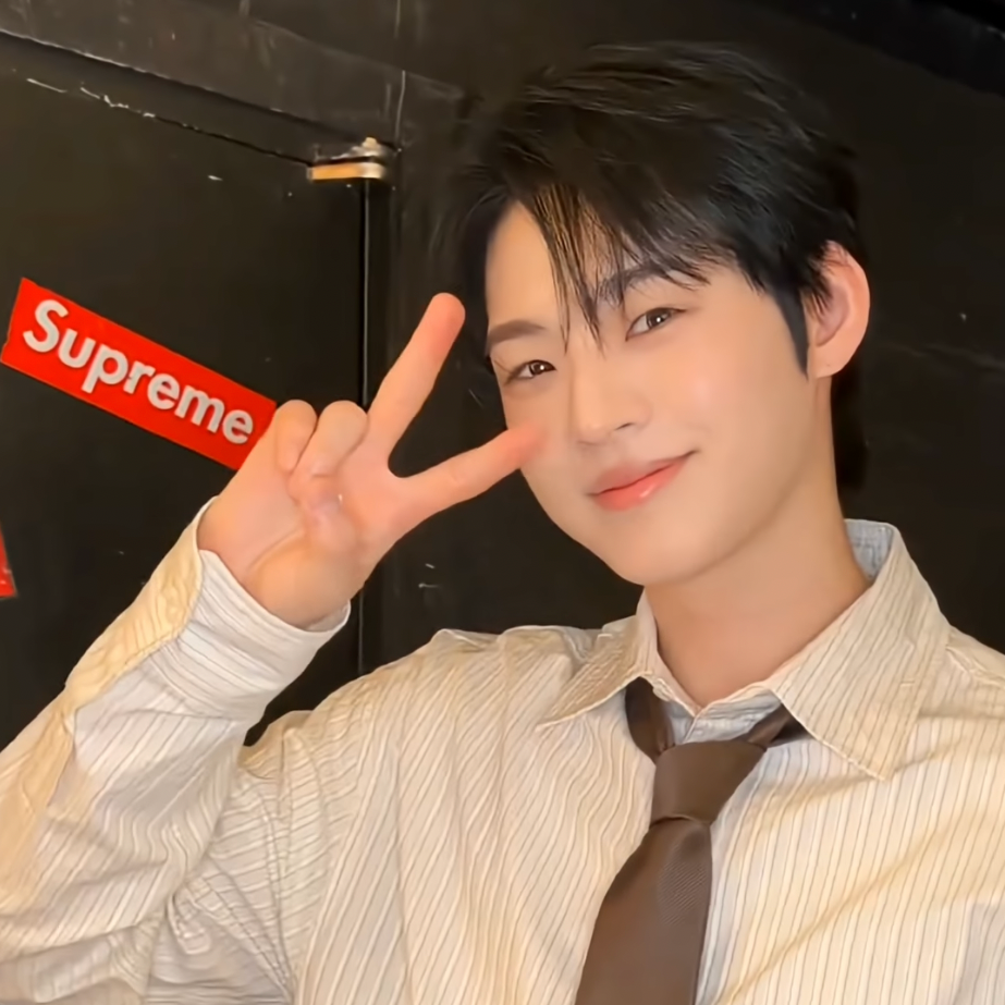 Recent activity shot of Hyojin (ONF)