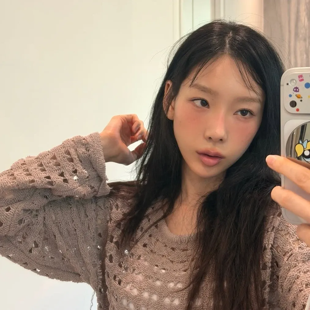Recent activity shot of Taeyeon (Girls' Generation)