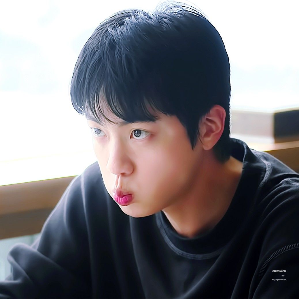 진 (방탄소년단)의 최신 사진