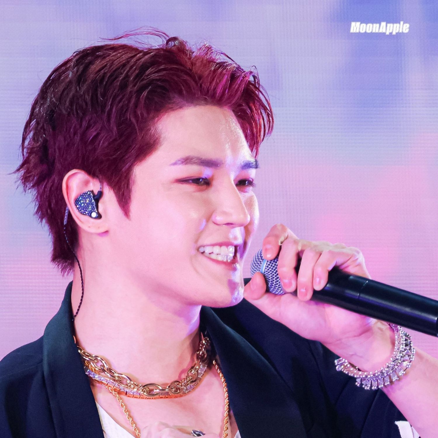 テヨン (NCT 127)の舞台裏ショット