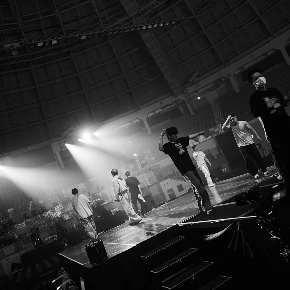 Latest photo of iKON