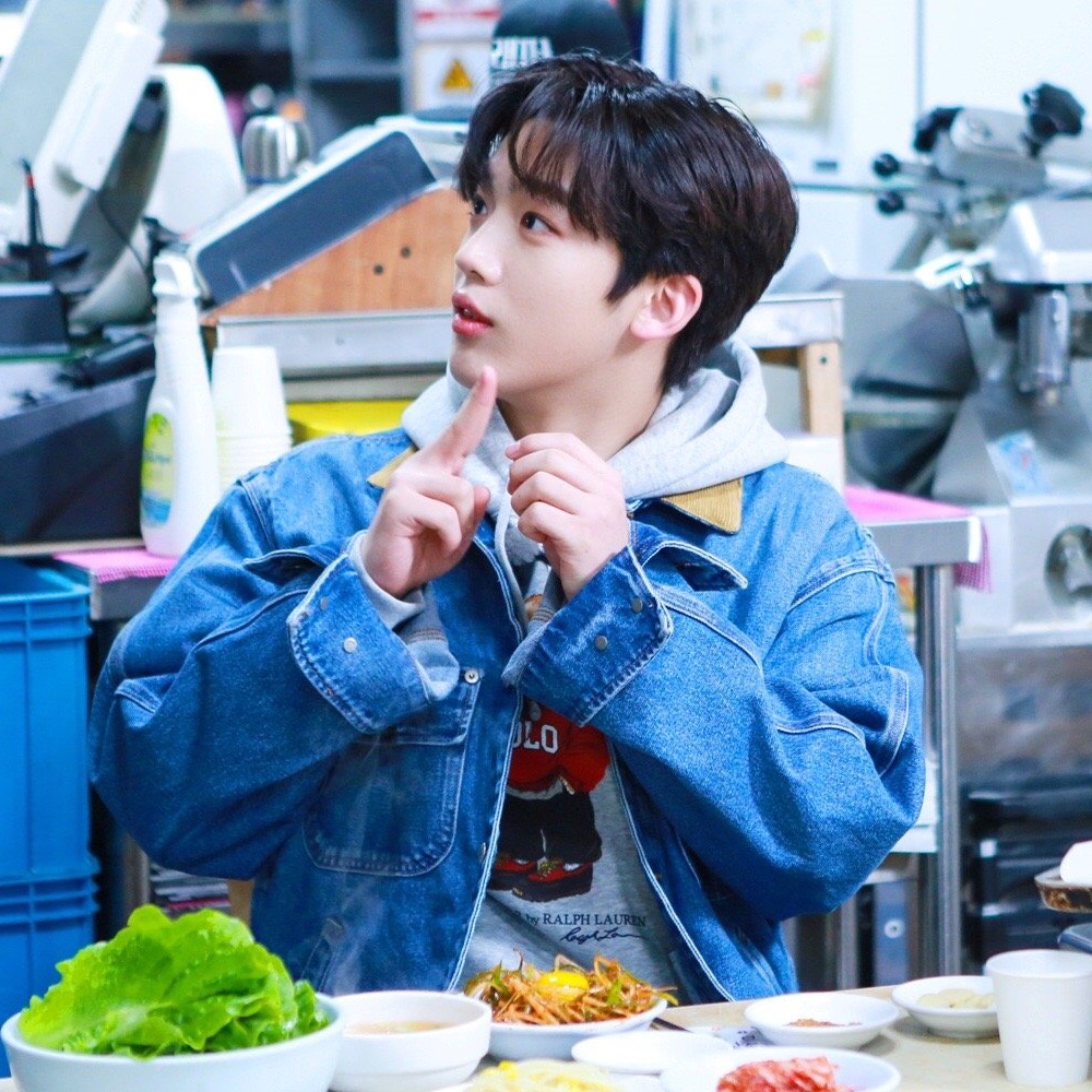 Latest photo of Kim Yohan (WEi)