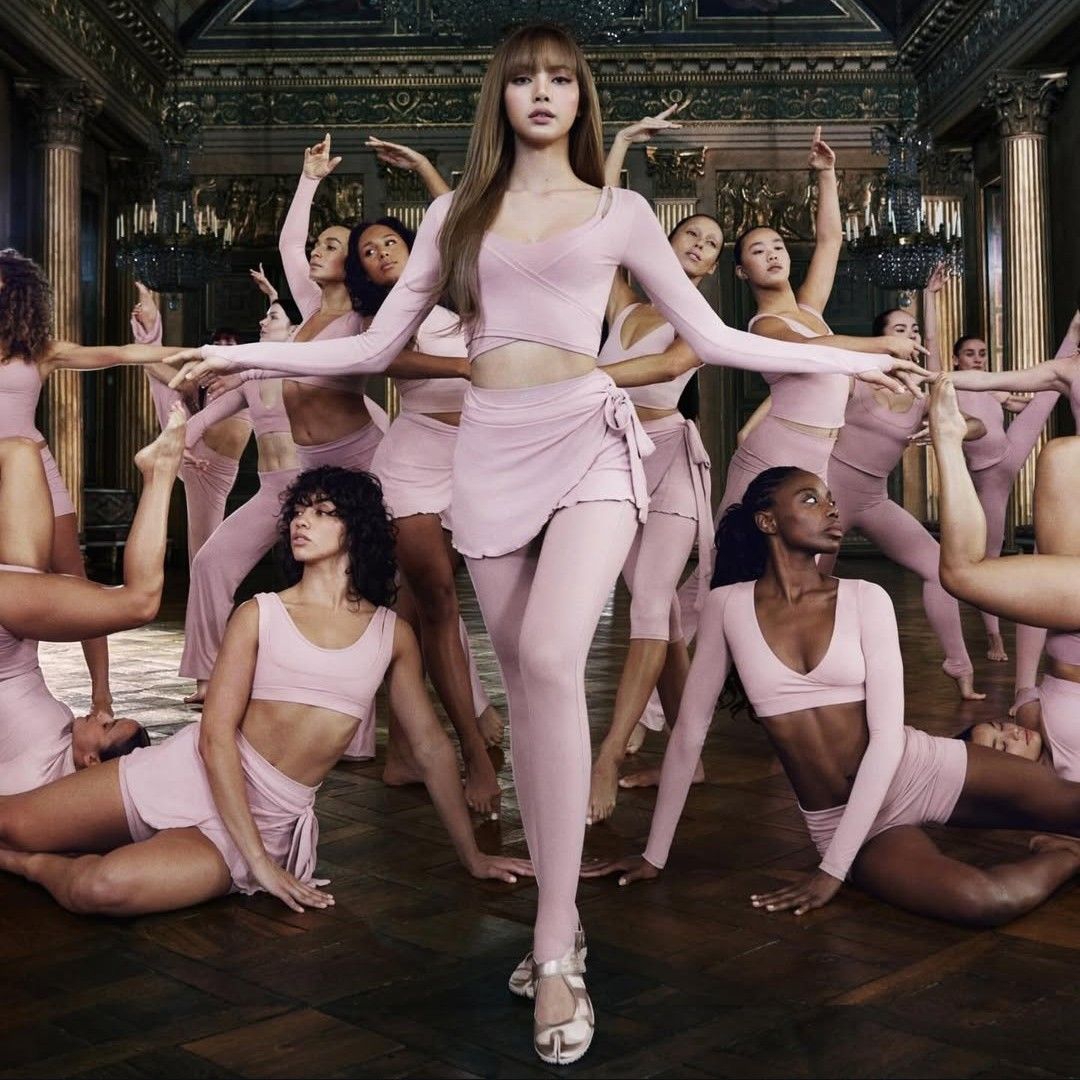 Lisa (BLACKPINK)的最新活動照片